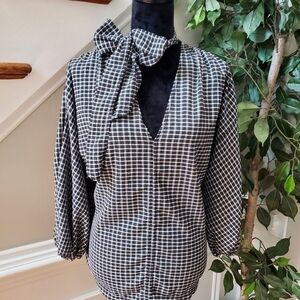 Max Studio Black and White Tie Front Blouse